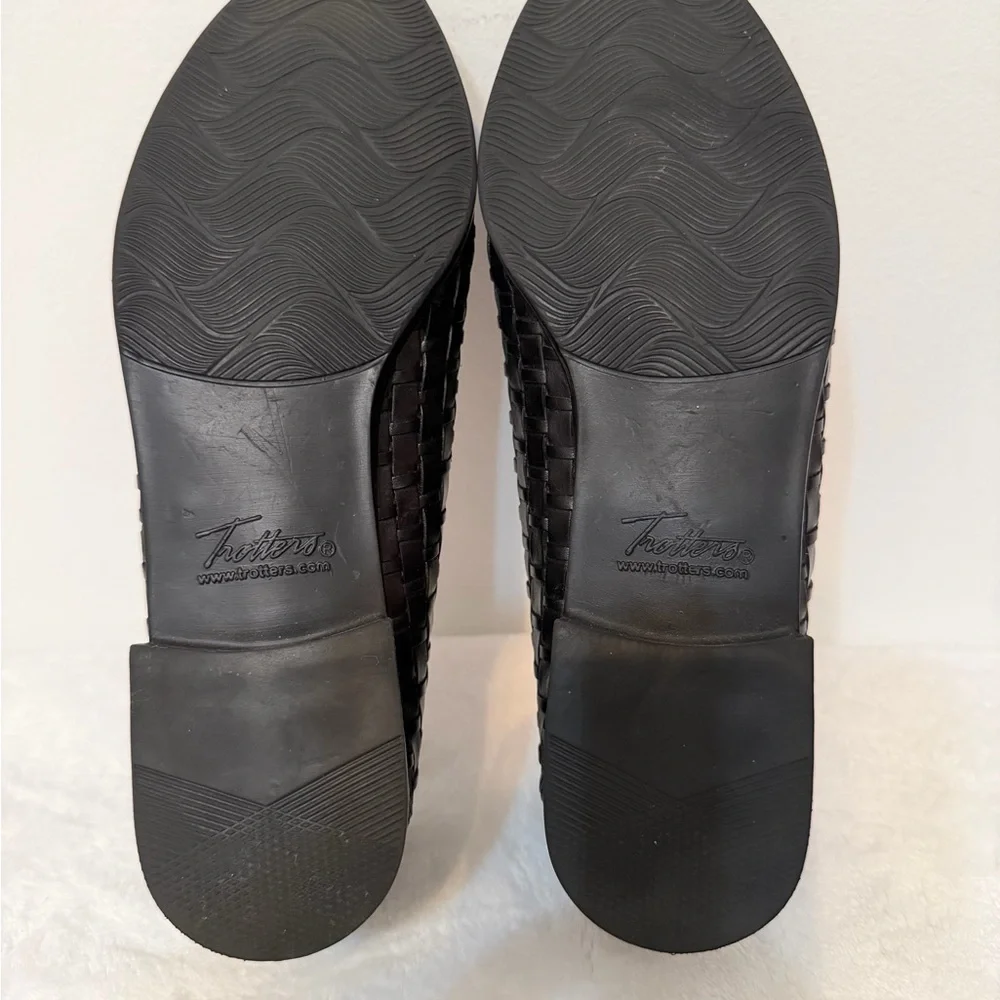 Trotters Black Woven Leather Flats